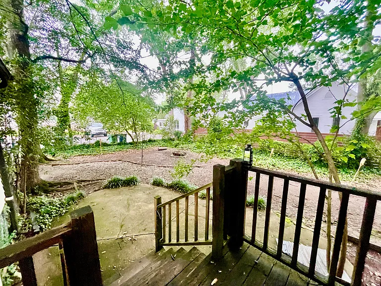895 Oconee St — Photo 12