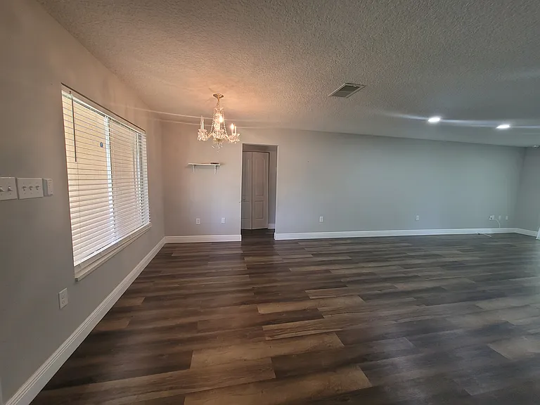 10481 Montpelier Cir — Photo 12