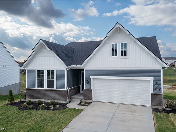 2nd image of 794 Colesbourne Cir