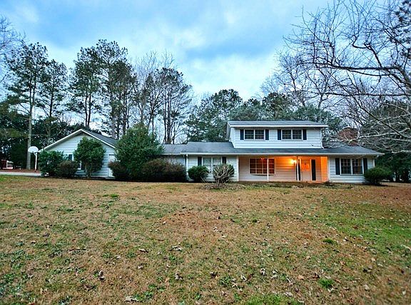 2nd image of 30 Carole Dr