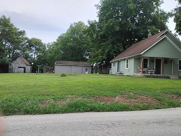3rd image of 645 W County Road 600 N