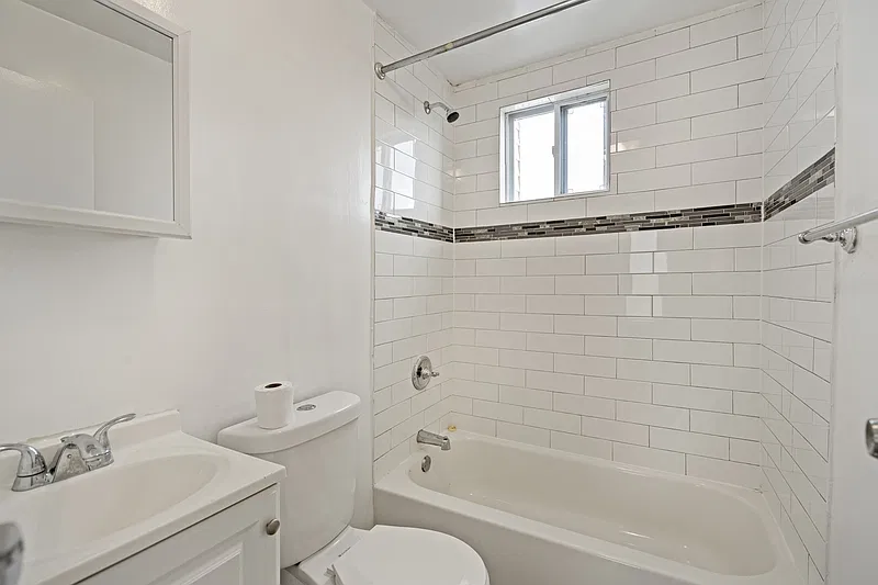 2 bed, 1.0 bath, $1,925 — Photo 4