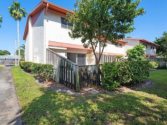 2nd image of 5822 16th Ln S APT 8
