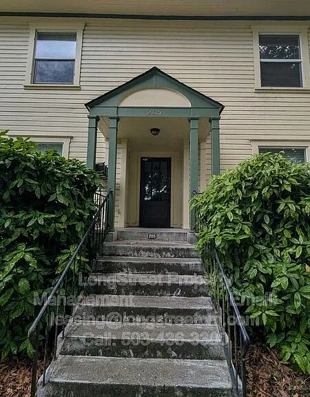 205 NW 11th St #5 — Photo 3