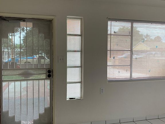 3rd image of 6977 Conejo Dr #A