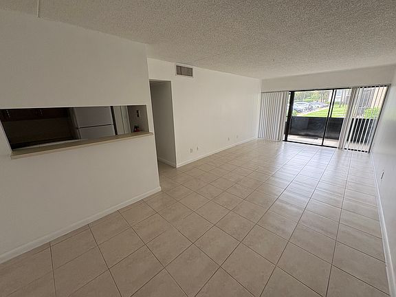 2nd image of 5911 Washington St APT 102