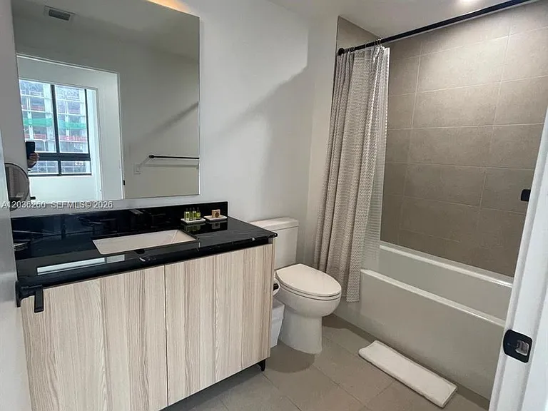 225 N Miami Ave #805 — Photo 14