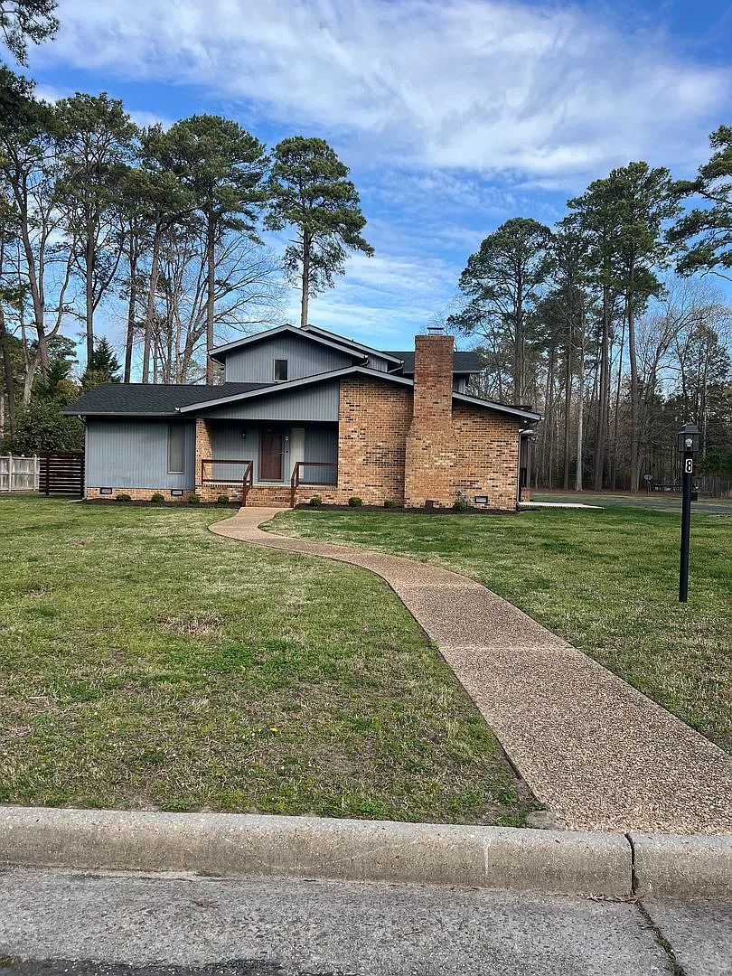 8 Butler Place — Photo 1