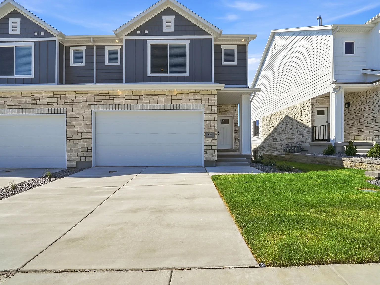 4 bed, 3.5 bath, 2282 sqft, $2,699 — Photo 1