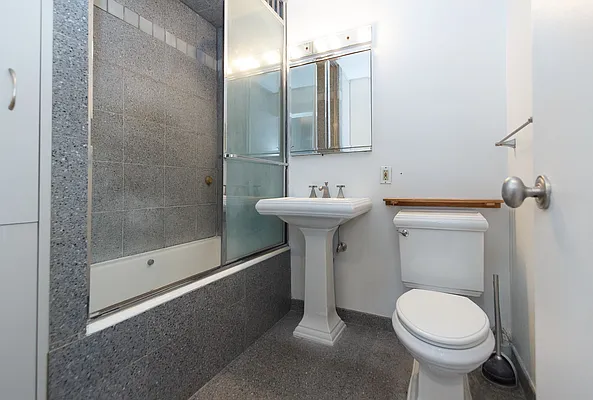 Sold by Owner | media 32