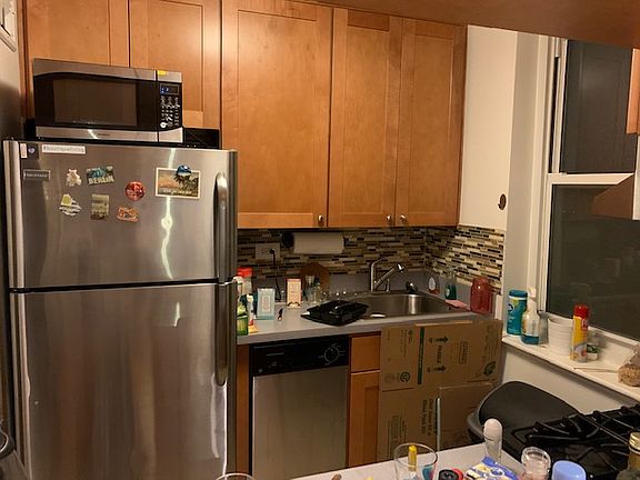 2nd image of 320 W 30th St APT 4J