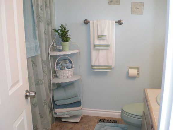 Nicely updated throughout, even the baths are bright