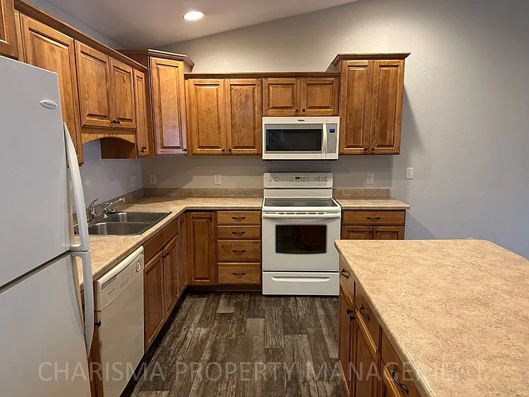 5505 W Rebecca St — Photo 7
