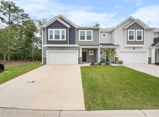 378 Trevally Ct, Southport, NC 28461