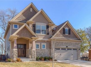 1000 Twin Pine Dr, Saint Louis, MO