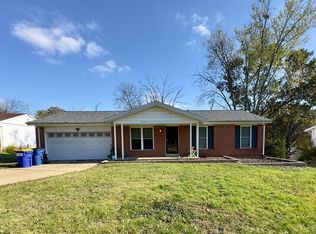 4104 Hanshire Dr, Saint Louis, MO 63129