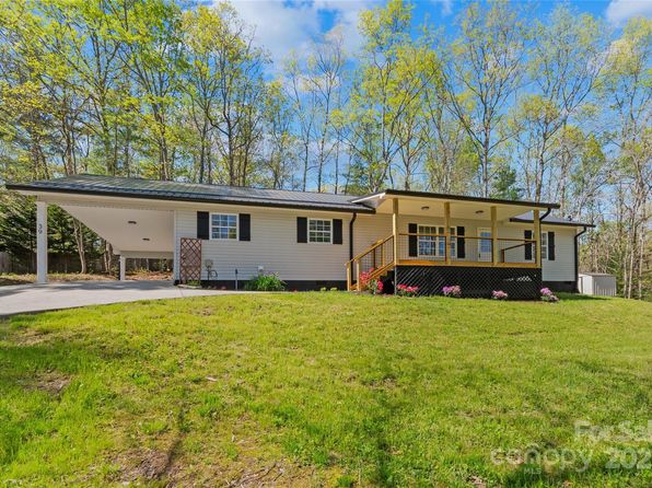 39 Sherwood Village Ln, Brevard, NC 28712