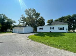 517 S Main St, Gifford, IL 61847
