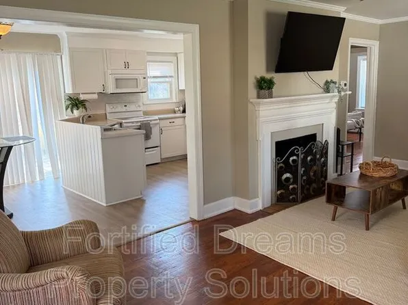 2203 Maywood St, Greensboro, NC 27403