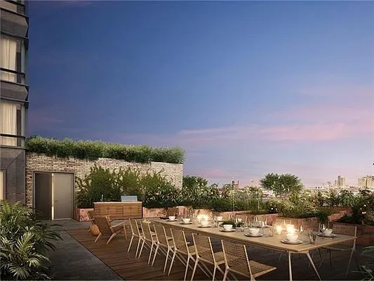 Rented by Siderow Residential Group | media 23