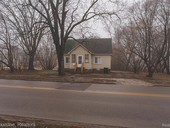 2nd image of 438 Franklin Rd