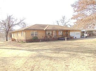 1210 Cedar St, Perry, OK 73077