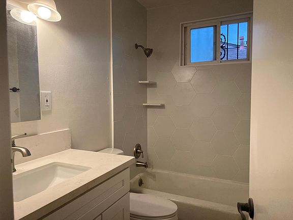 4th image of 920 Eroica Dr