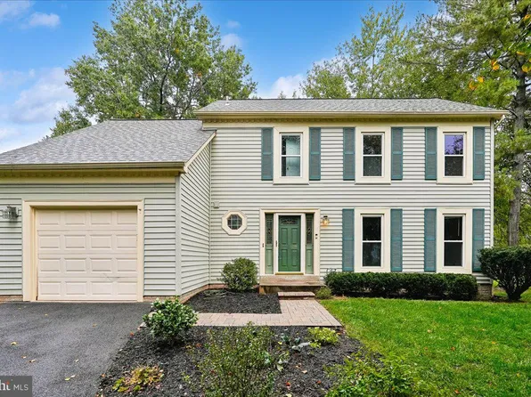 13126 Thornapple Pl, Herndon, VA 20171