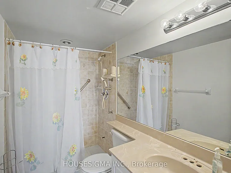9 Northern Heights Dr #711 — Photo 17