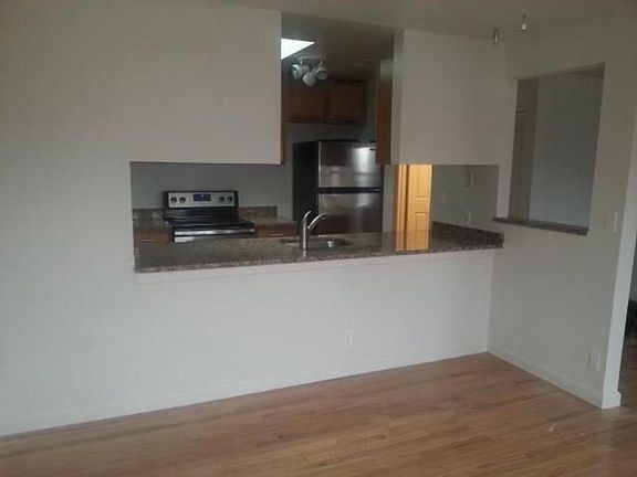 4th image of 1303 Missouri Ave #3E