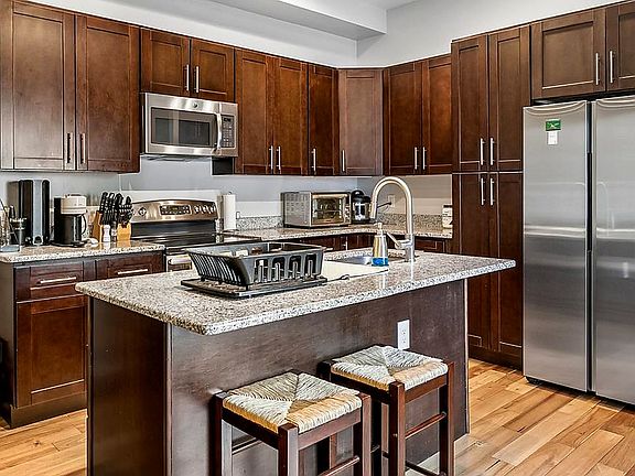 3rd image of 413 Fairmount Ave #2