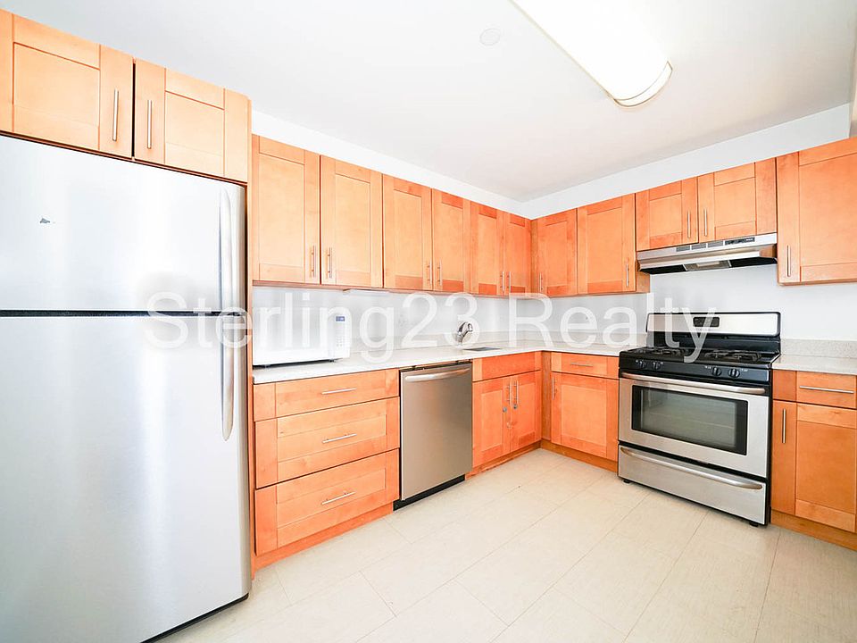 1st image of 25-50 Crescent St #Cc2
