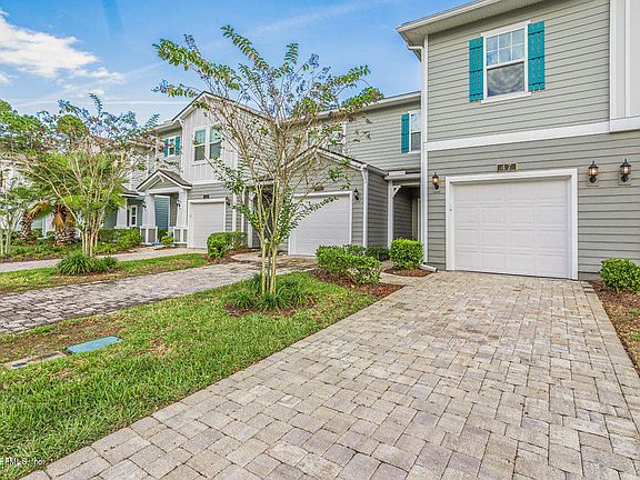 2nd image of 47 Canary Palm Ct