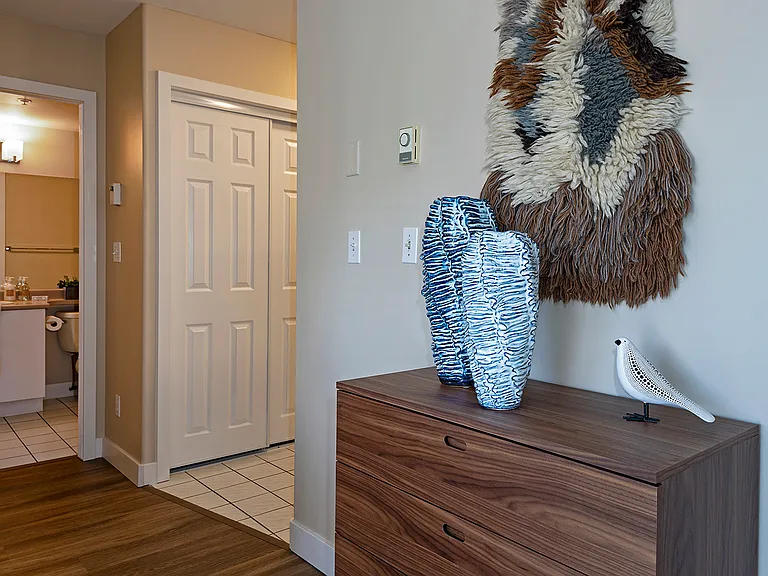 559 Nicola St — Photo 19