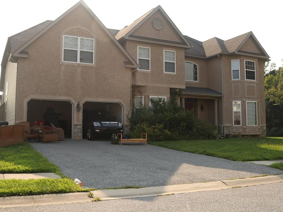 1st image of 172 Haut Brion Ave