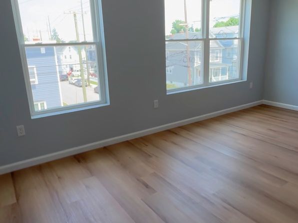 37 Linden St