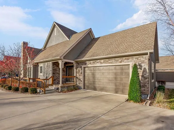 14745 Meadow Ln, Leawood, KS 66224