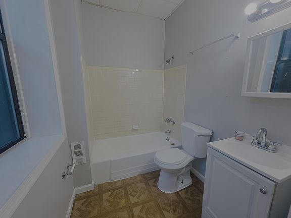 3rd image of 316 N Paca St