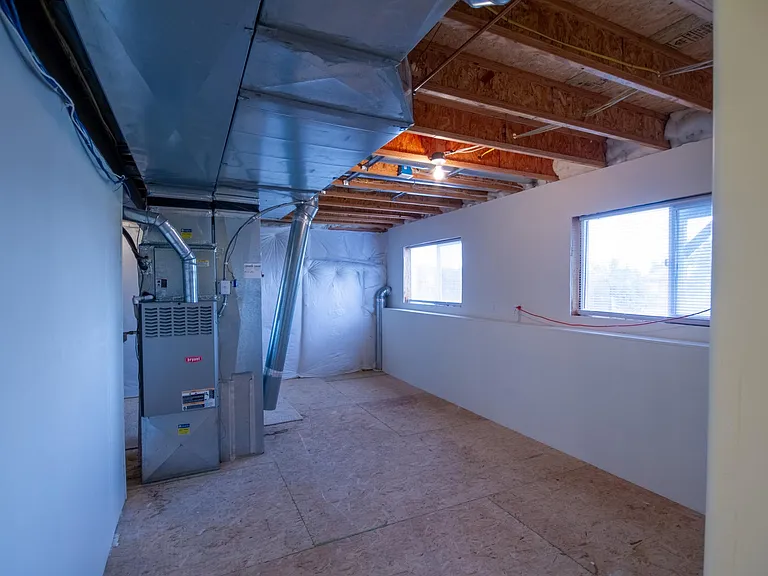 5747 Jaguar Way — Photo 33