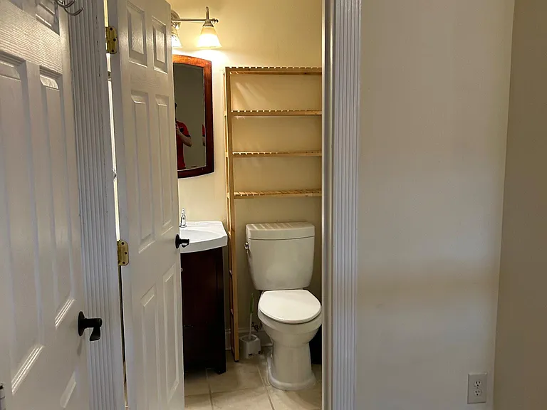1112 Oates St NE #B — Photo 14