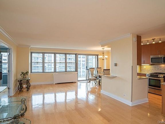 4th image of 1805 215th St APT 14D