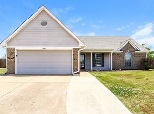 8416 Berkley Dr, Southaven, MS 38671