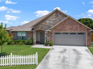 8905 S 36th Ter, Fort Smith, AR 72908
