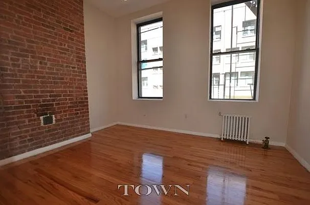 Rented by Town Residential | media 30