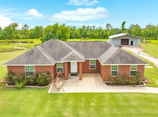 130 Pin Oak Dr, Angleton, TX 77515