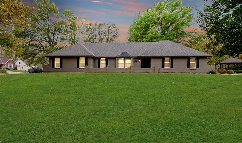 1st image of 1601 NW Fawn Ct