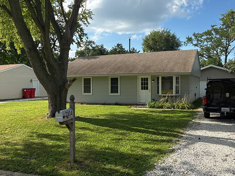 2804 Willowpark Dr — Photo 1