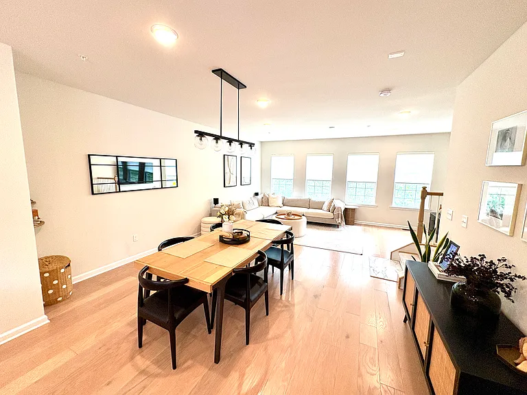 12 Plaza Rd #56 — Photo 9
