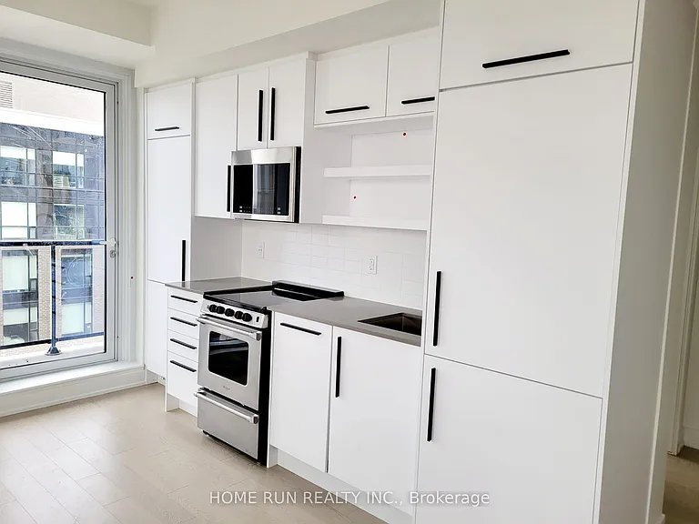 560 Rideau St #802 — Photo 9