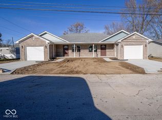 215 E Harrison St, Mooresville, IN 46158
